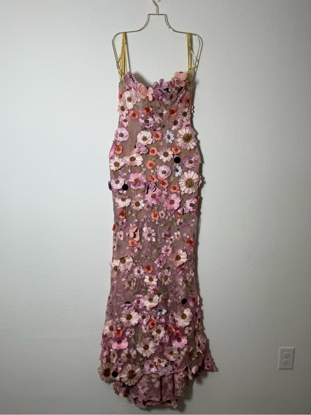 Bronx and Banco Jasmine 3D Floral Embroidered Mermaid Gown Pink M Wedding - Picture 3 of 10